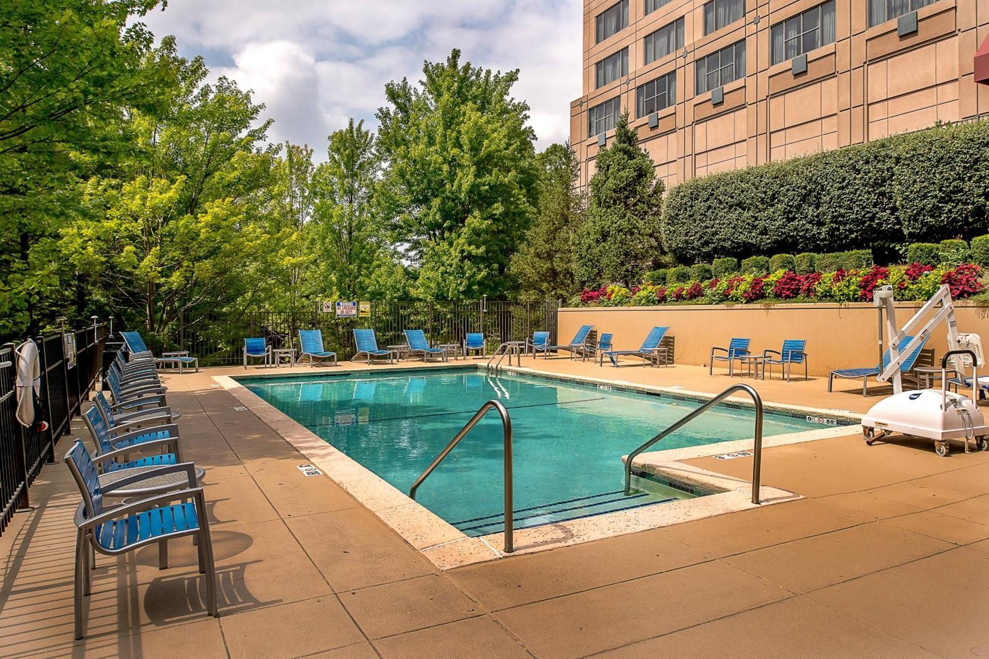 Marriott St. Louis West Hotel Chesterfield Exterior photo